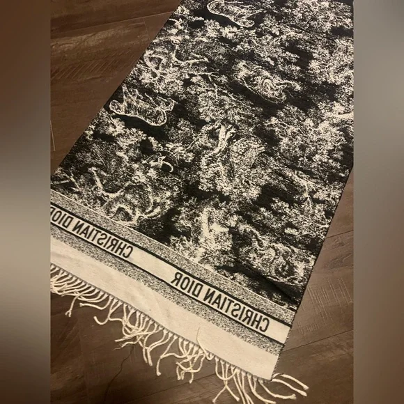 Christian Dior Toile De Jouy Throw Blanket - Picture 2 of 9